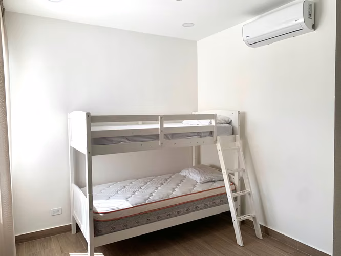 ALQUILER DE APARTAMENTO AMUEBLADO CON JARDÍN EN TREJOS MONTEALEGRE, ESCAZÚ* - Imagen 5