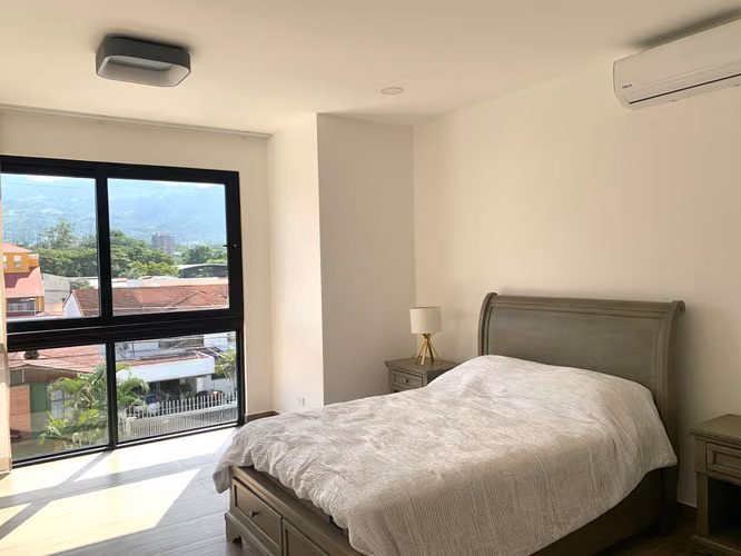 ALQUILER DE APARTAMENTO AMUEBLADO CON JARDÍN EN TREJOS MONTEALEGRE, ESCAZÚ* - Imagen 6