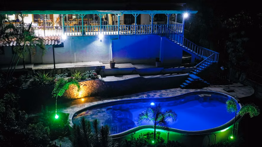 CASA DE LUJO EN SANTA ANA - ¡CON UNA VISTA ESPECTACULAR AL VALLE! - Imagen 18