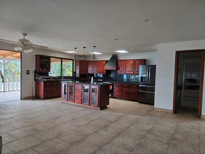 CASA DE LUJO EN SANTA ANA - ¡CON UNA VISTA ESPECTACULAR AL VALLE! - Imagen 5