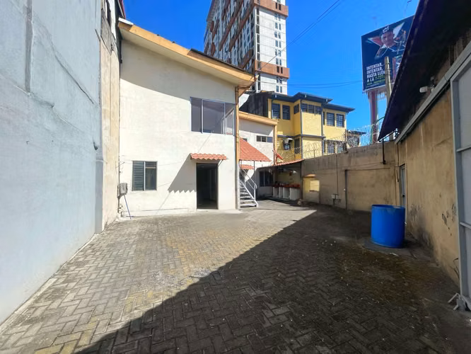 Se vende propiedad con uso de suelo mixto, La California! P453