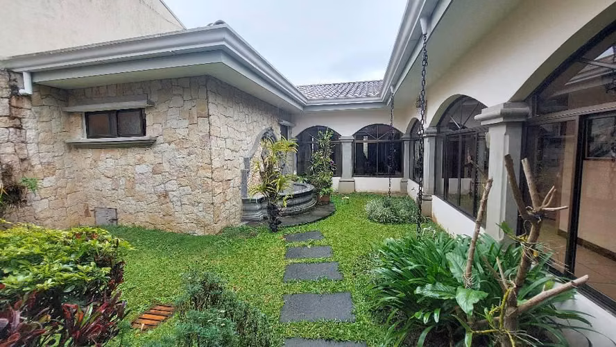 Casa de Lujo un solo piso en Venta en Residencial Altamonte – Curridabat (AS)