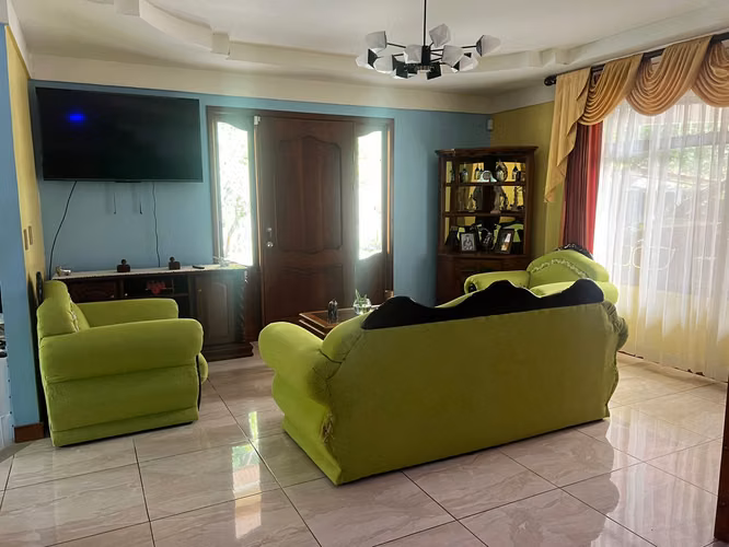 Casa en finca para renta o venta. en Palmichal de Acosta. MM