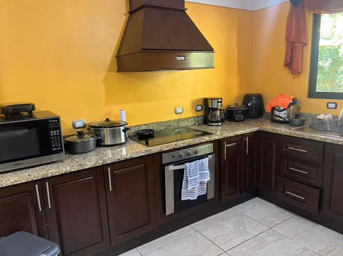 Casa en finca para renta o venta. en Palmichal de Acosta. MM