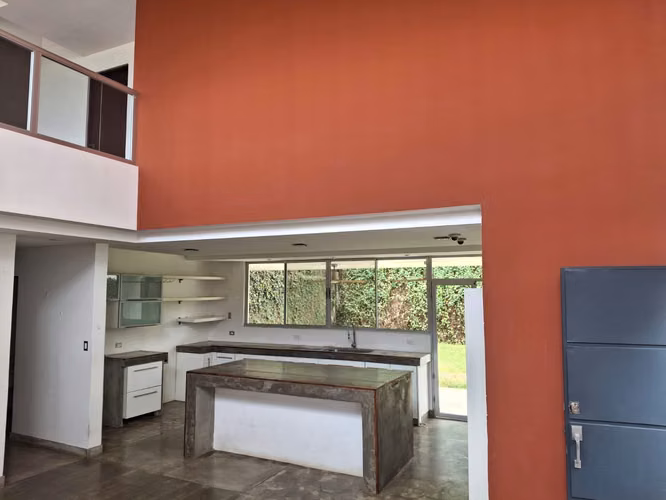 Turrucares,  casa en residencial privado