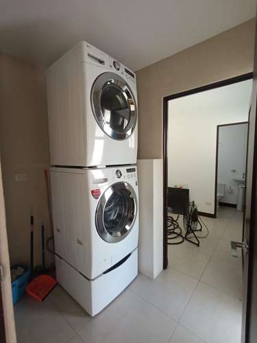 224m2 OPORTUNIDAD!!! HERMOSA CASA CON EXCELENTES ACABADOS RIO ORO - Imagen 8