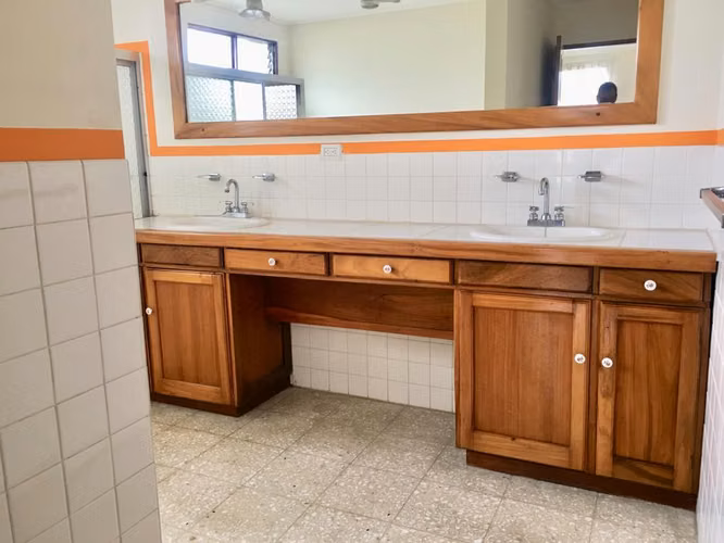 VENTA DE CASA EN CIUDAD CARIARI
