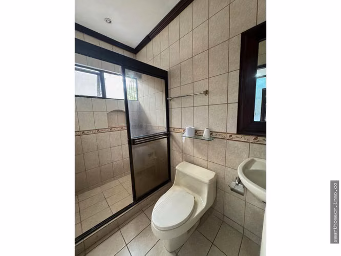 VENTA DE CASA EN SAN RAFAEL DE ESCAZÚ