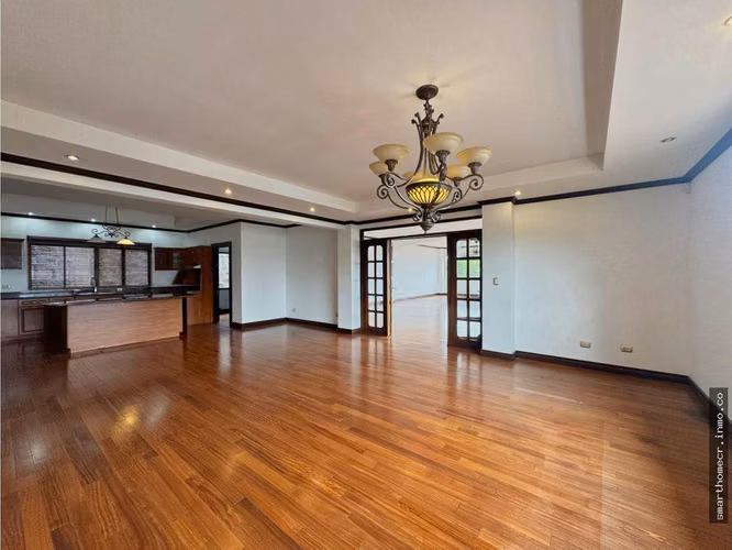 VENTA DE CASA EN SAN RAFAEL DE ESCAZÚ