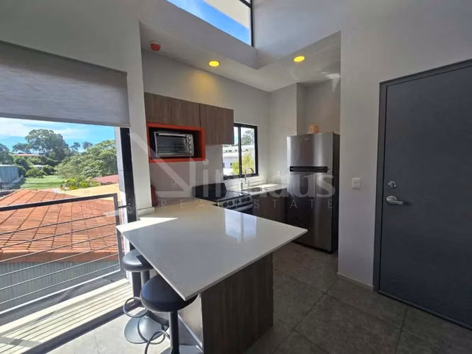 id # 41579 Venta de apartamento amoblado en San Pedro.