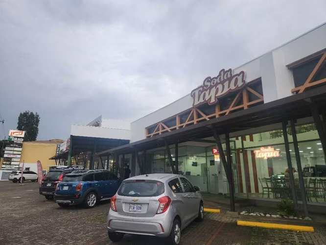 Venta de Centro comercial Heredia