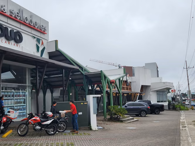 Venta de Centro comercial Heredia