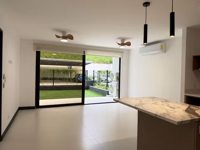 Alquiler apartamento nuevo en torre – Guachipelin de Escazú | 1 habitacion + area flex - Imagen 2