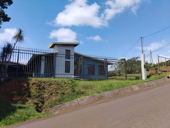 AMPLIA CASA EN VENTA, CONCEPCIÓN, SAN RAMÓN, ALAJUELA