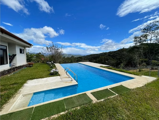 Venta Encantadora residencia de 1 piso en Palmares de Alajuela