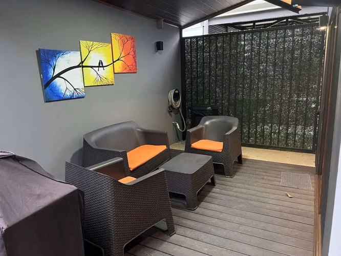 Casa Moderna Nueva en Grecia, Alajuela con Piscina y Jacuzzi