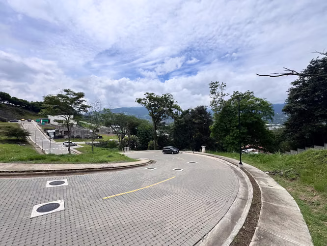 Venta de lote Condominio Vista Real con vista en Pozos de Santa Ana - Imagen 5