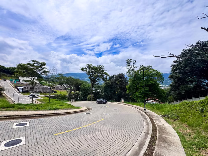 Venta de lote Condominio Vista Real con vista en Pozos de Santa Ana - Imagen 6