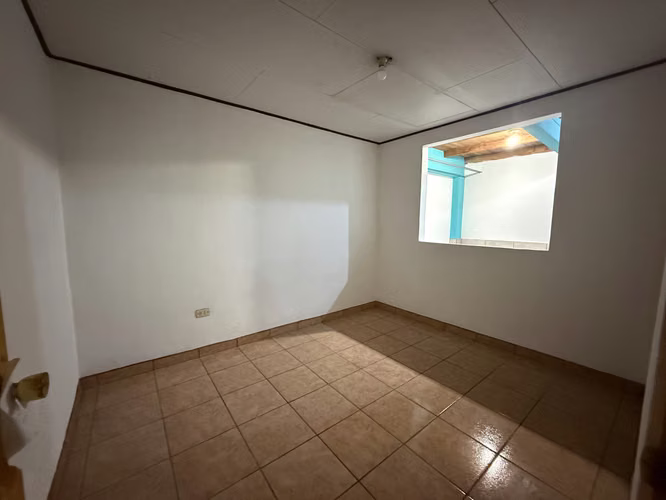 VENTA CASA HEREDIA LA AURORA