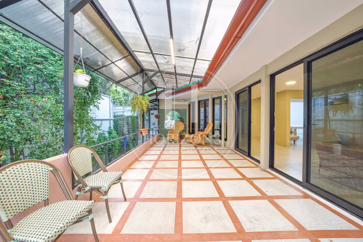Propiedad Comercial de Una Planta en Venta en Los Yoses 500 m² para Oficina Administrativa noj1226jb