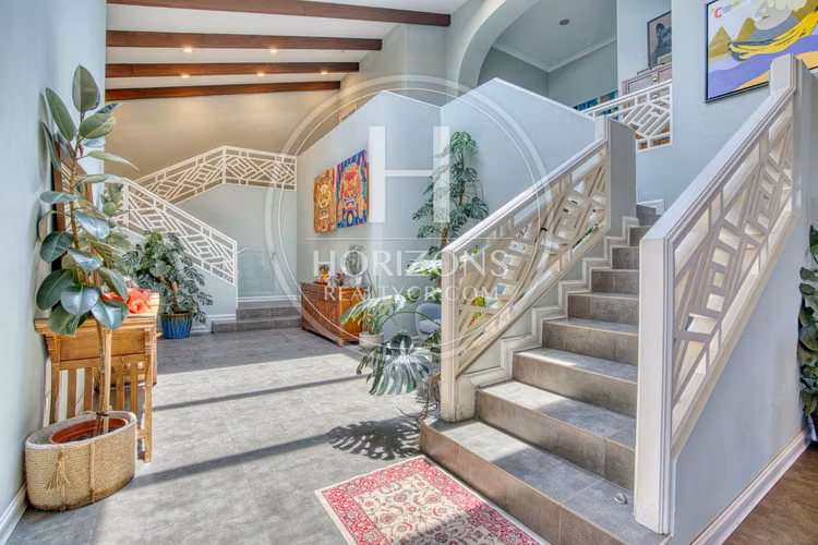 Casa Contemporánea en Venta en Colinas de Montealegre con Vistas Panorámicas nja1346