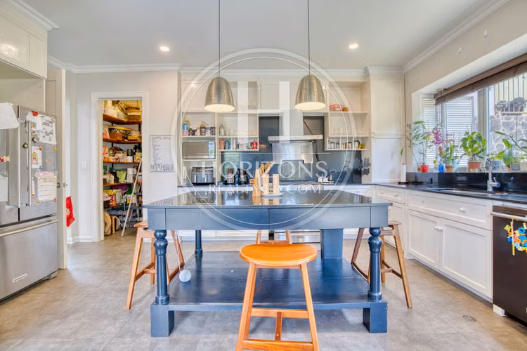 Casa Contemporánea en Venta en Colinas de Montealegre con Vistas Panorámicas nja1346