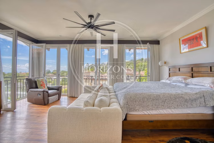 Casa Contemporánea en Venta en Colinas de Montealegre con Vistas Panorámicas nja1346