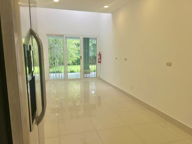 VENTA DE CASA EN VALLE DEL SOL - 4HAB/3BA - Imagen 8