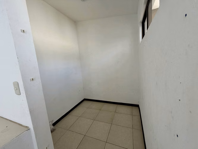 SE ALQUILA CASA EN CONDOMINIO MODERNO - RIVERA DEL IRAZU - SAN NICOLAS - CARTAGO - Imagen 6
