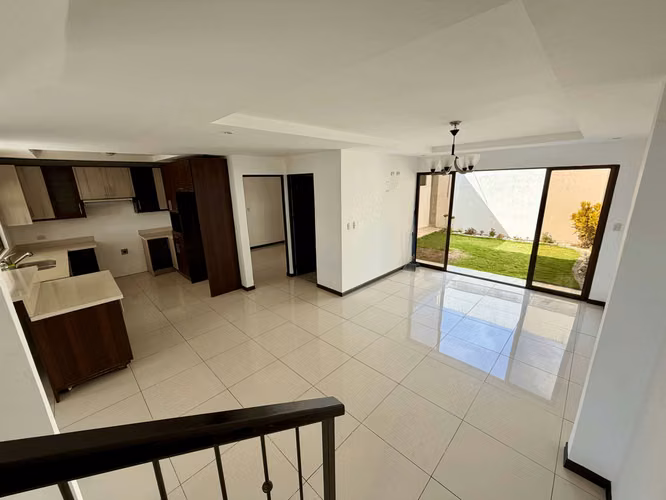 SE ALQUILA CASA EN CONDOMINIO MODERNO - RIVERA DEL IRAZU - SAN NICOLAS - CARTAGO - Imagen 9