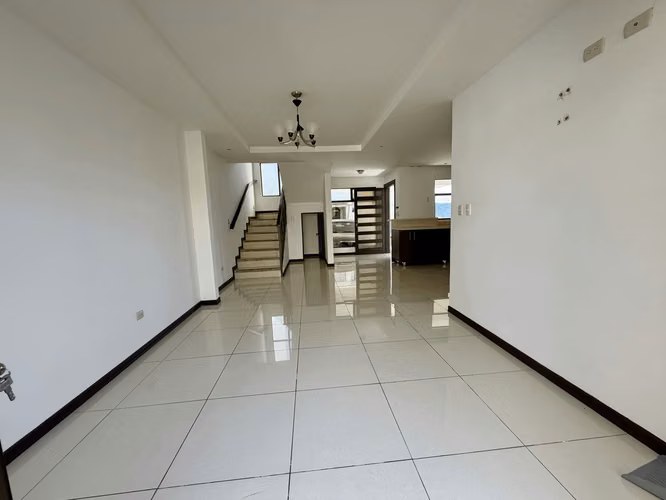SE ALQUILA CASA EN CONDOMINIO MODERNO - RIVERA DEL IRAZU - SAN NICOLAS - CARTAGO - Imagen 8