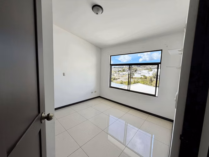 SE ALQUILA CASA EN CONDOMINIO MODERNO - RIVERA DEL IRAZU - SAN NICOLAS - CARTAGO - Imagen 10