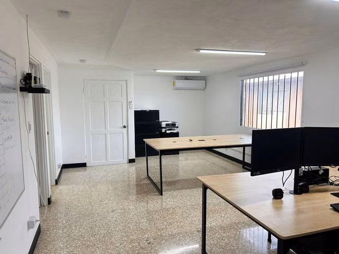 Bulevar Yoses Norte, Oficina para Alquiler #613