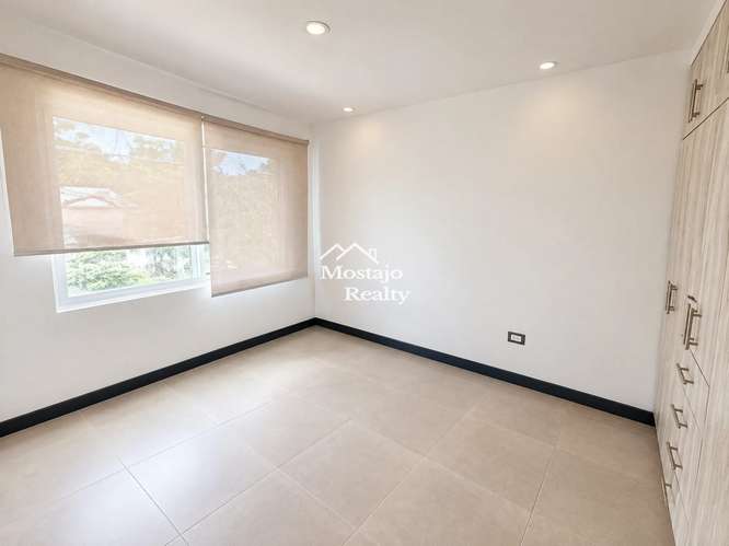 Venta de Casa, Condominio, Santa Ana centro