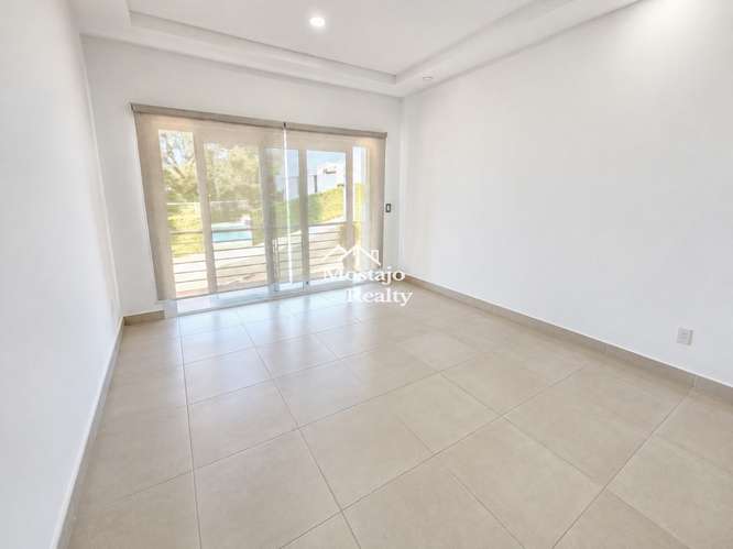 Venta de Casa, Condominio, Santa Ana centro