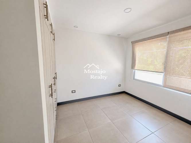 Venta de Casa, Condominio, Santa Ana centro