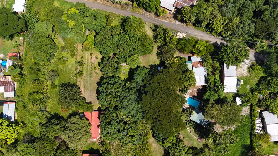 Terreno en Venta en Orotina – 2054 m² cerca de Ruta 27, rodeado de naturaleza - Imagen 11