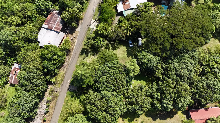 Terreno en Venta en Orotina – 2054 m² cerca de Ruta 27, rodeado de naturaleza - Imagen 5