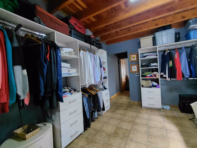 Hermosa casa estilo cabaña en amplio terreno – San Rafael de Heredia - Imagen 9