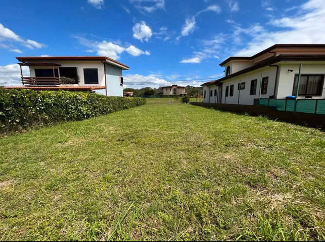 SE VENDE HERMOSO LOTE CON VISTA A LAS MONTAÑAS EN CONDOMINIO LA GUACIMA DE ALAJUELA - Imagen 5