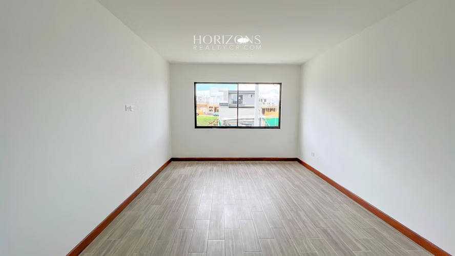 ¡Estrene Casa! 4 dormitorios uno en Planta Baja Condominio Distrito San Juan nja1125