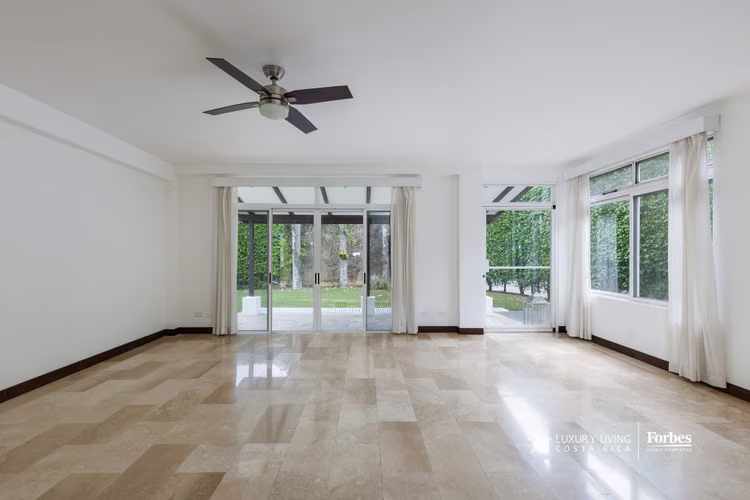 21281-Casa para alquiler y venta en Valle del Sol con jardin y 4 hab - Imagen 4