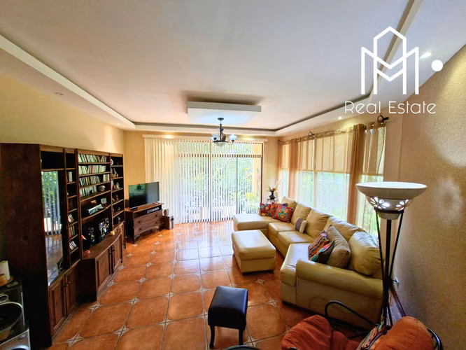 Casa En Venta En San Isidro De Heredia