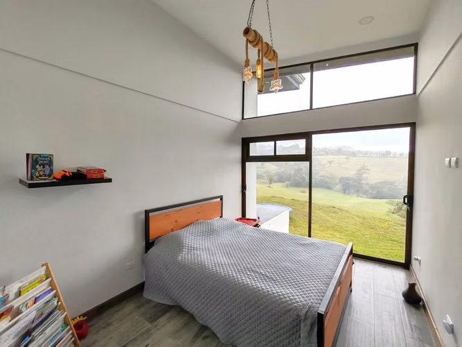 Venta de casa en Coronado, Cascajal.