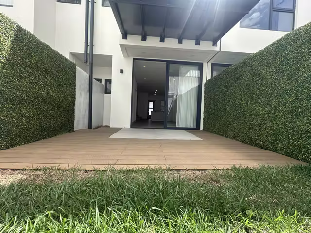 Casa A estrenar en Alquiler en Santa Ana