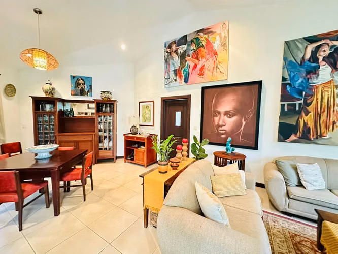 Oportunidad única! Gran casa en condominio en Escazú