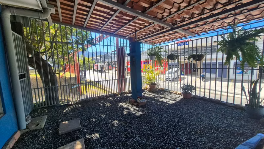 Se vende casa en San Antonio de Desamparados