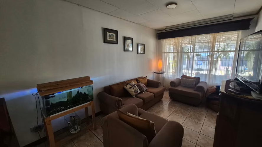 Se vende casa en San Antonio de Desamparados