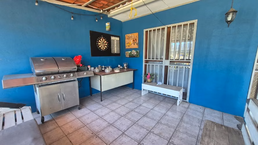 Se vende casa en San Antonio de Desamparados