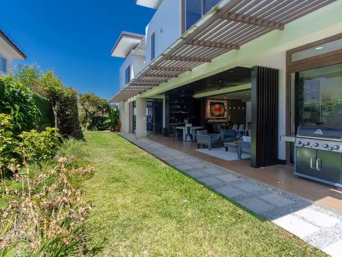 VENTA DE CASA DE LUJO EN CONDOMINIO EN RIO ORO